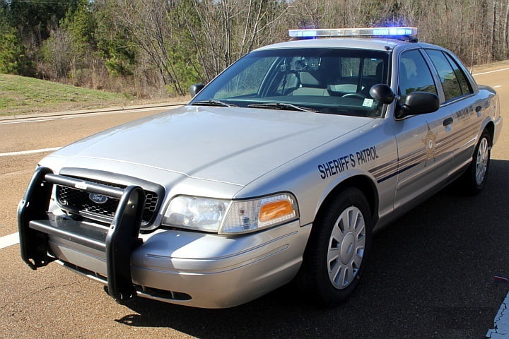 Sheriff Deputies Respond to Large Fight; Highway Completely Blocked