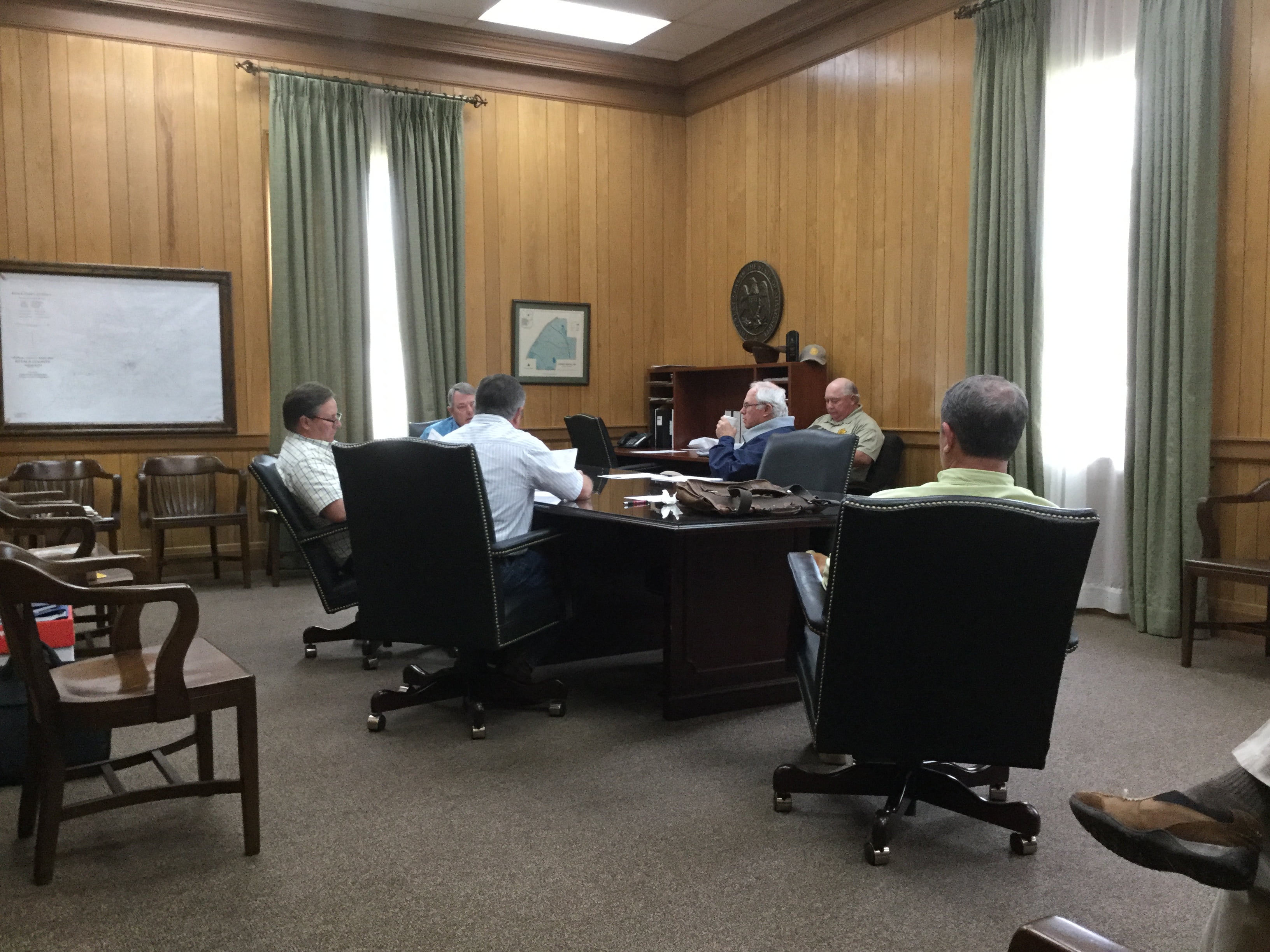 Supervisors discuss CDGB grant and litter problems during meeting