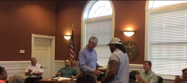 Aldermen honor Jimmy Earl Hull for 30 years with City (video)