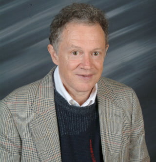 Lifetime achievement award named after longtime Holmes CC instructor