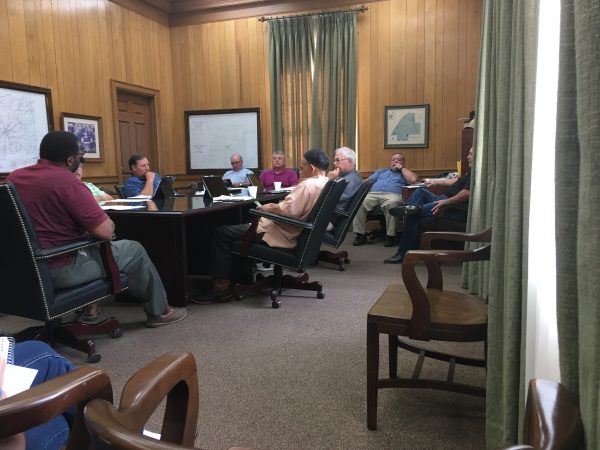 Attala County Board of Supervisors votes to join opioid litigation