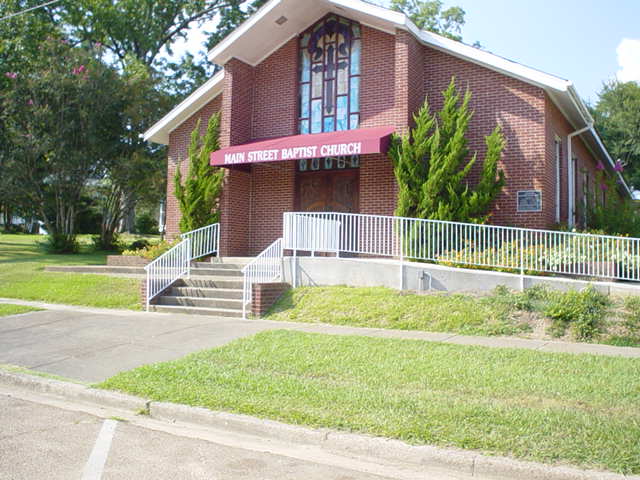 Holmes County churches name new pastor