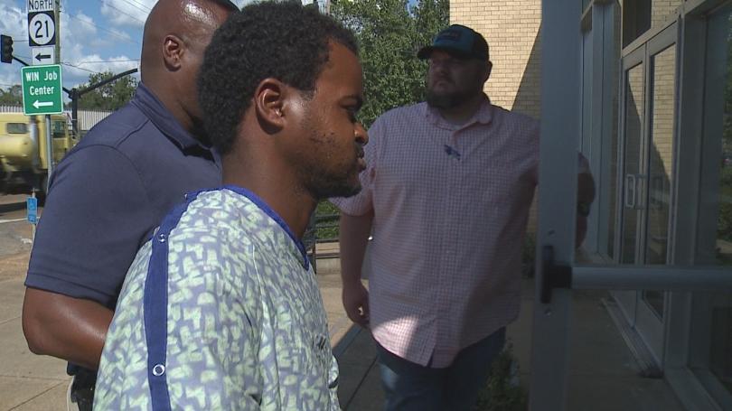 Murder suspect returns to Philadelphia after hospital stay