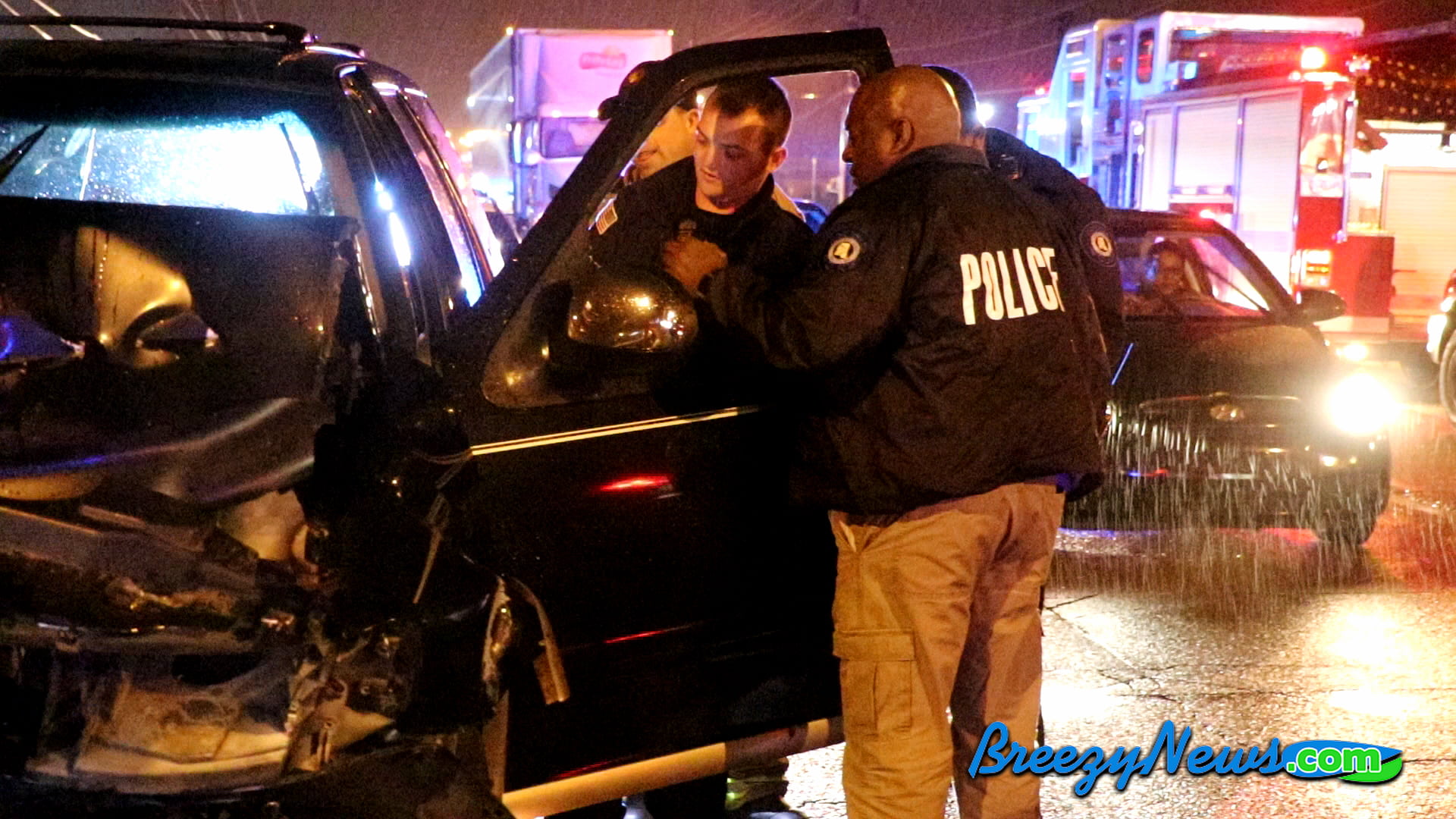 Driver Flees on Foot from 18 Wheeler MVA (Video)