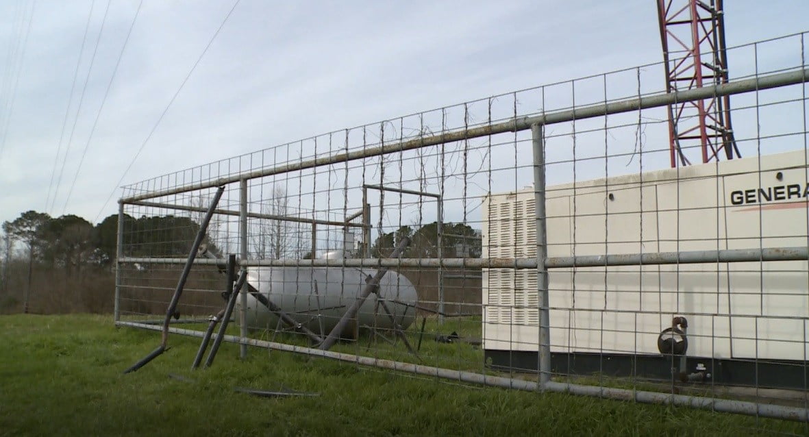 Catastrophic Lightning Strike Hits Kicks 96 and Cruisin 98 Radio Tower- VIDEO