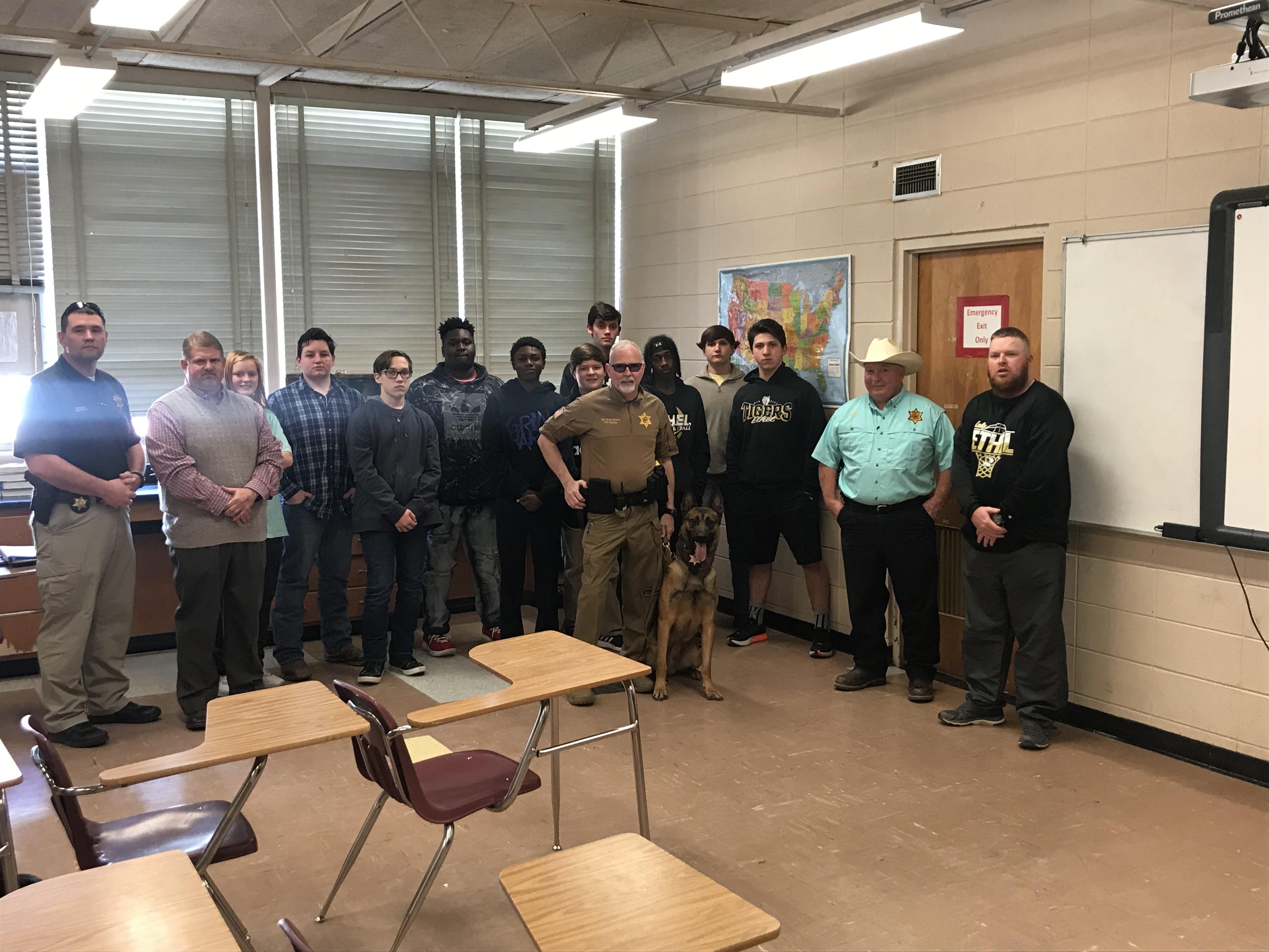 K9 deputy visits Ethel High School Kosciusko News 24/7