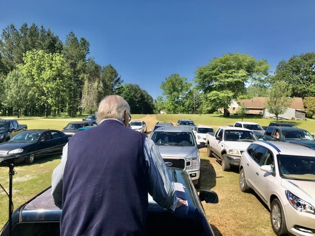 Photo: Church holds drive-in service