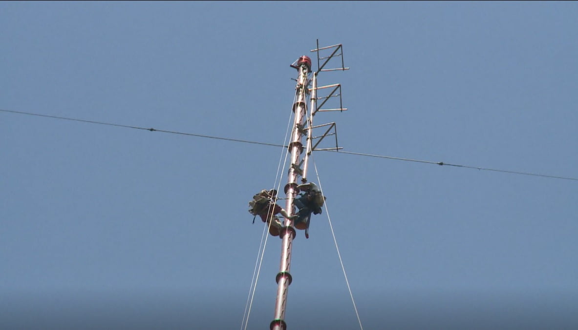 Kicks 96 gets new radio tower antenna (video)
