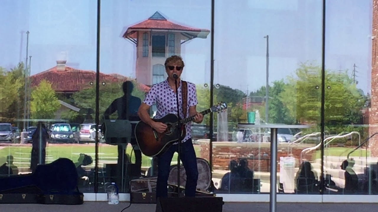 Video: Derek Norsworthy performs new single at The MAX in Meridian