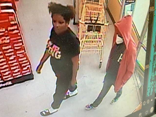 KPD searching for suspects in connection with burglary