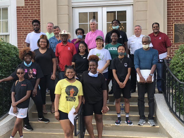 Photo: Student activists meet with Kosciusko Board of Aldermen