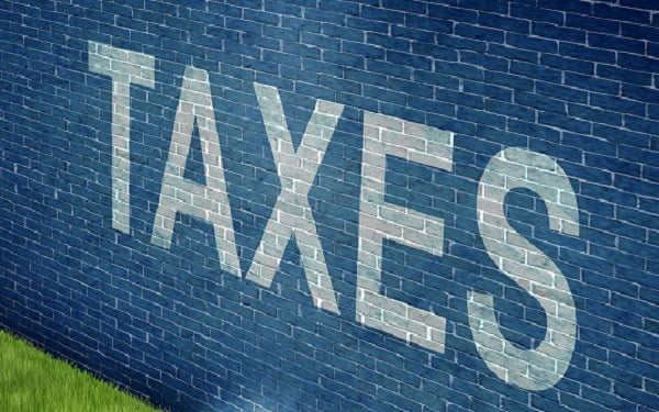 Governor signs state’s largest income tax cut