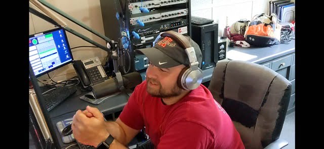 Audio: Breck Riley surprises 3rd grade virtual reading class during The Breckfast Show