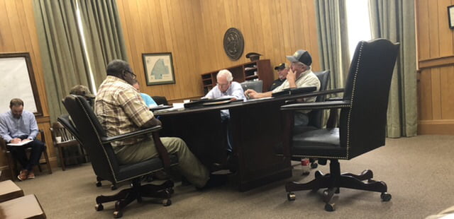 Attala County supervisors contribute money to Kosy Lights project