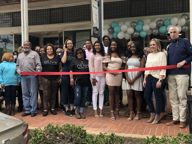 Ribbon cutting held at new business on Kosciusko square