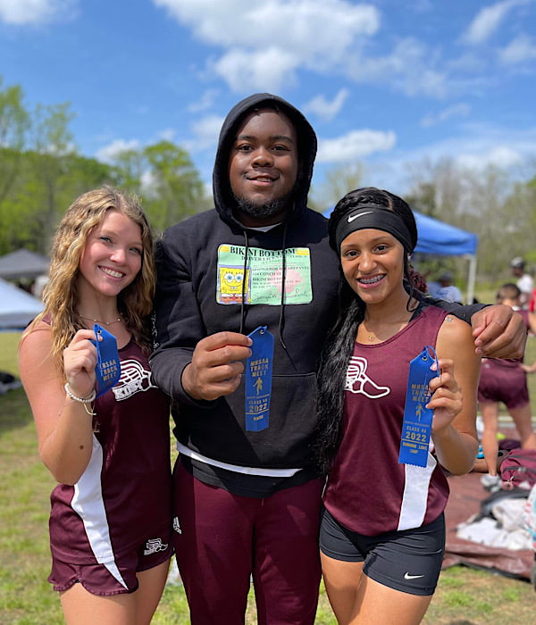 Photo: Kosciusko track athletes advance to State Meet