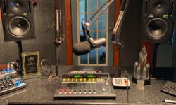 The Million Dollar Studio (Video)