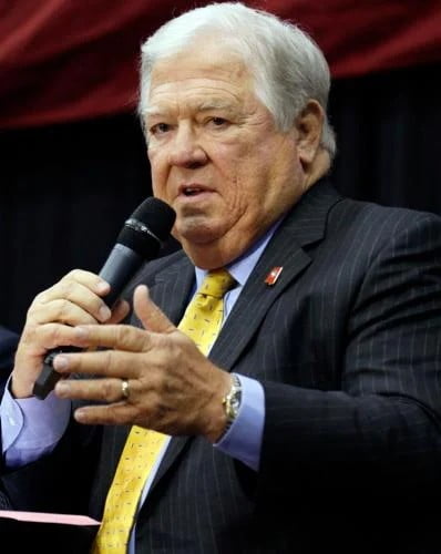 Former Governor Injured in Yazoo Wreck