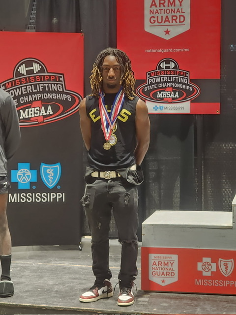 Ethel powerlifter sets records at state competition