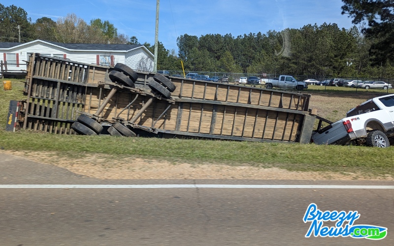 Truck Crashes into Ditch in Kosciusko Kosciusko News
