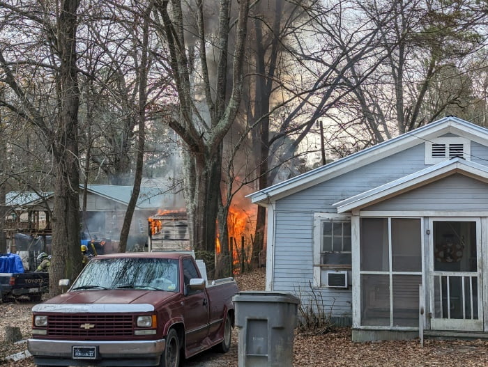 Shed ablaze on Elm St. in Kosciusko Kosciusko News 24/7