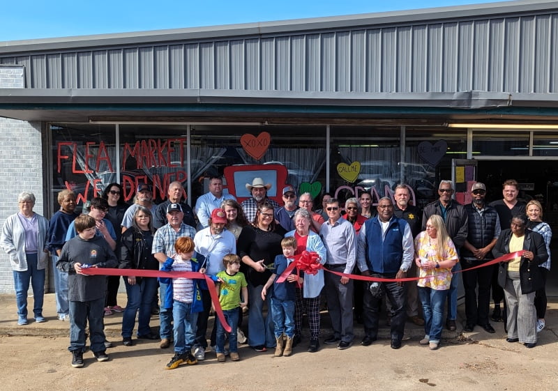 Photo Gallery: New Creations Flea Market Ribbon Cutting Ceremony
