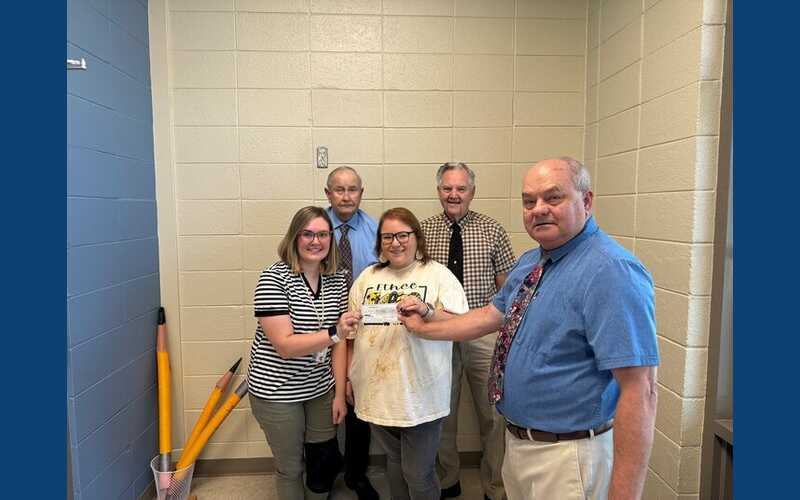 Photo: Local Mason Lodge donates to elementary school