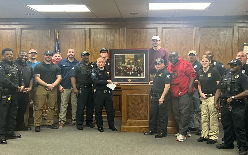 Kosciusko Police Officers Show Appreciation for Chief Greg Collins
