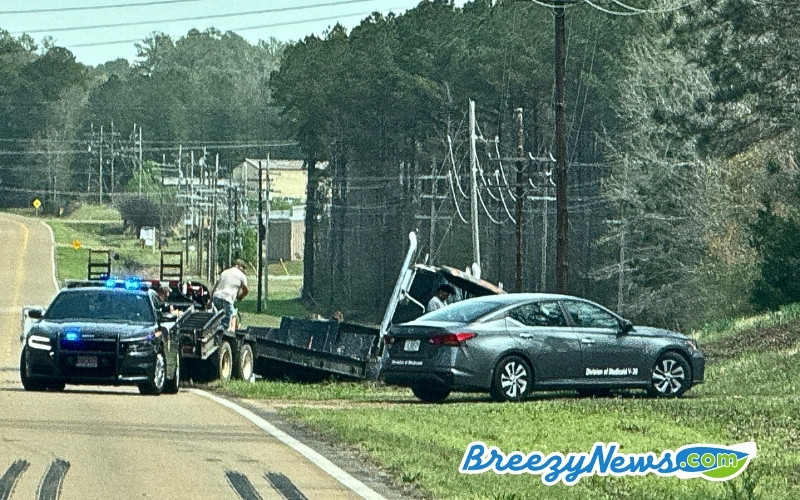 Update: Roadway Semi-Truck Cleared from Ditch on Hwy 12 E