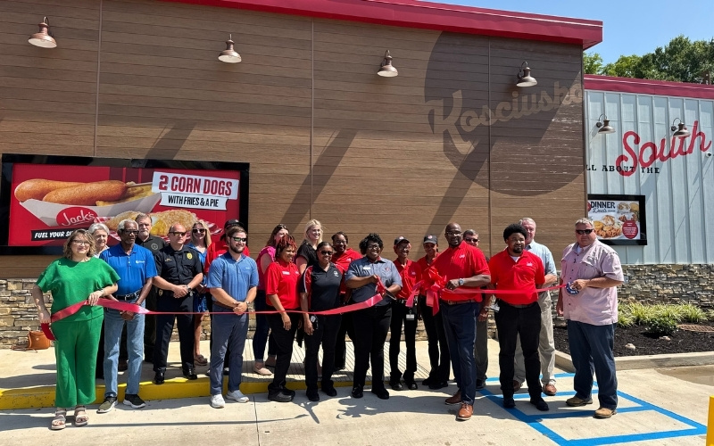 Jack’s Holds Ribbon Cutting for New Kosciusko Location