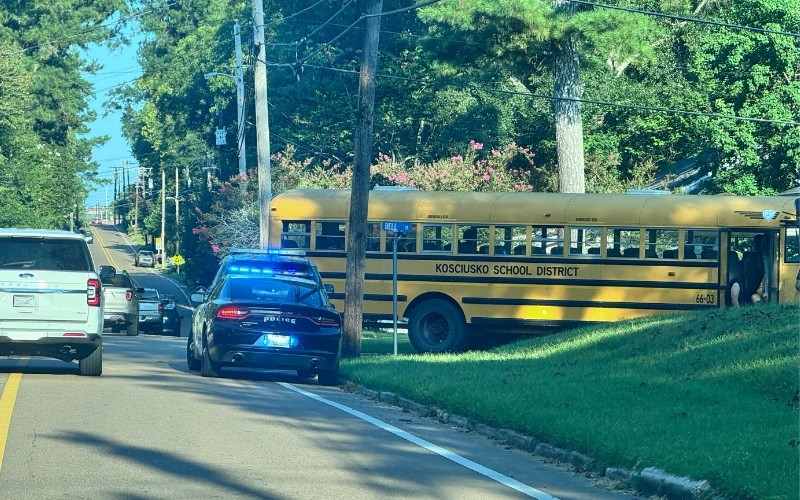 Wreck Involving School Bus Monday Morning in Kosciusko