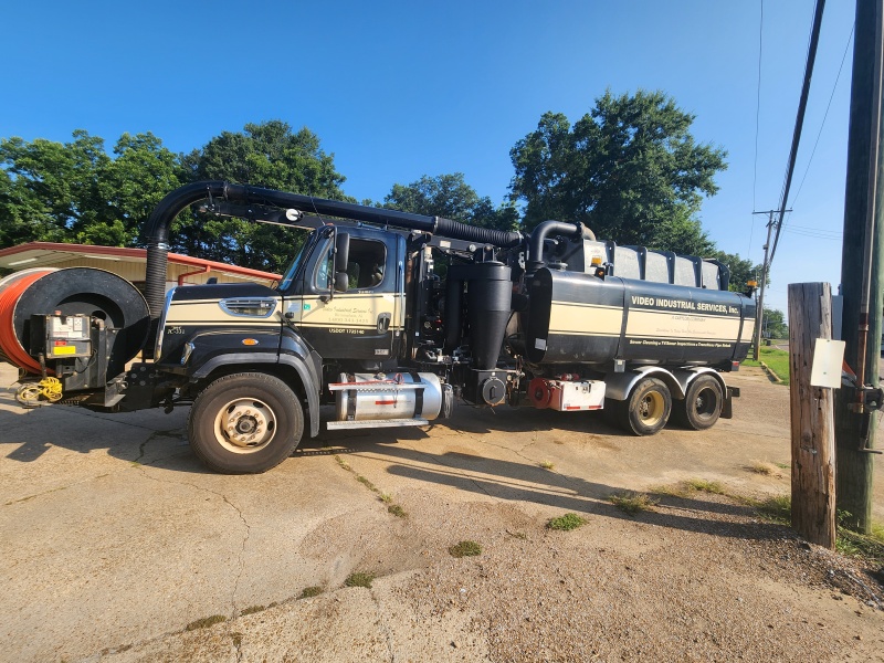 Sewage Pipe Cleaning on N. Natchez St. in Kosciusko
