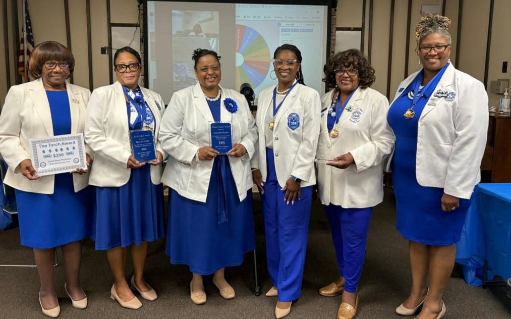Rho Nu Zeta Chapter hosts Leadership Awards Ceremony honoring outstanding members