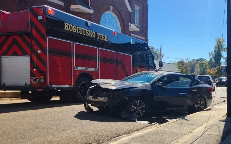 Driver Hits Utility Pole, Flees Scene Saturday in Kosy